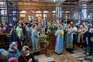В Брянске мощам Сергия Радонежского поклонились 10 тысяч верующих