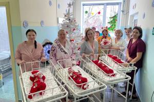 В канун Нового года в брянском роддоме родились 20 малышей