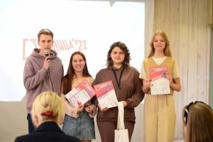 В Брянске назвали победителя чемпионата по чтению «Страница’21»