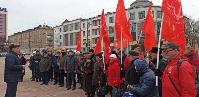 Брянские коммунисты отметили 99-летие смерти Ленина