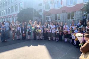Брянских учителей поздравили с профессиональным праздником