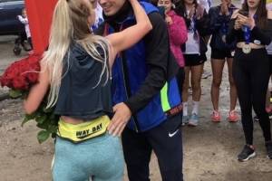 Участник брянского полумарафона сделал на финише предложение своей девушке