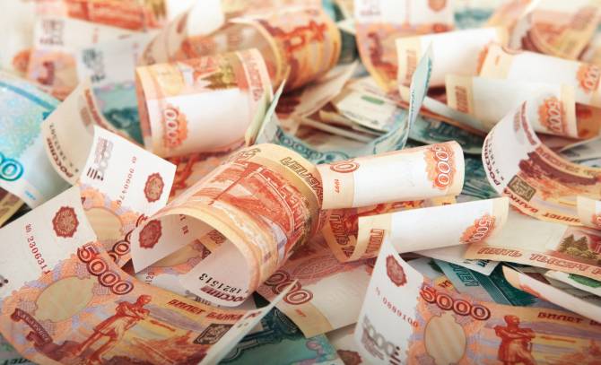 Брянцы за год заплатили 53,9 млрд рублей налогов