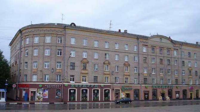 В Брянске три года морозят пенсионеров в многоэтажке на проспекте Ленина