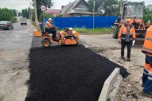 В Дятьково журналисты заставили чиновников переделать ремонт дороги