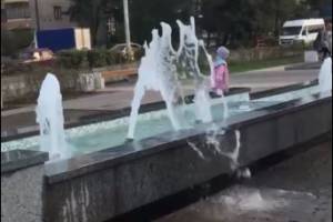 В Брянске фонтан у «Лития» устроил потоп