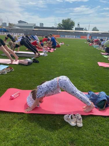Брянск отметил Международный день йоги