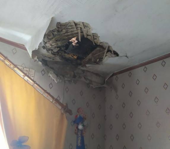 В Унече директора УК наказали за обрушившийся потолок в квартире