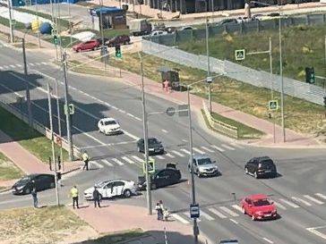 В Брянске две легковушки не поделили дорогу на перекрестке улиц Советская и Визнюка