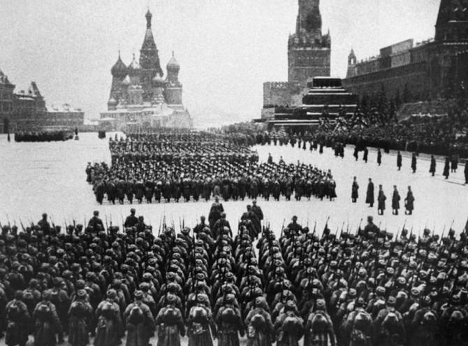 В Брянске ищут участников парада на Красной площади 7 ноября 1941 года