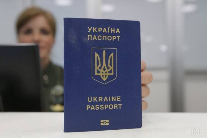 На брянском участке границы задержали украинку с поддельным паспортом