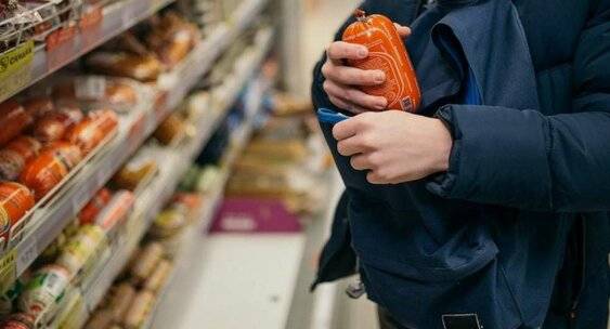 В Брянске росгвардейцы задержали вора на выходе из супермаркета