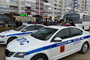 В Брянске полиция приехала на забастовку водителей «Яндекс.Такси»