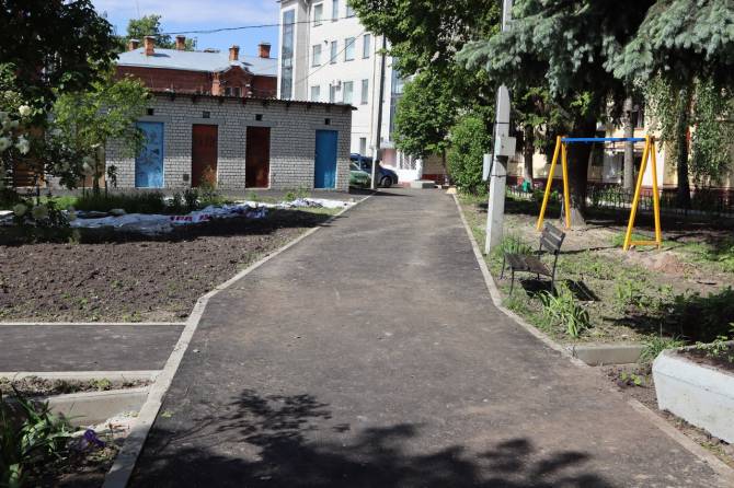 В Брянске во дворе по Карла Маркса установят детскую площадку