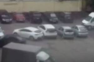 В Брянске водитель белого Opel скрылся с места ДТП в Бежице