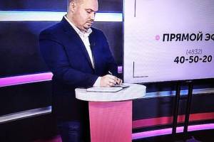 В Брянске сорвалась встреча чиновника Чубчикова с журналистами