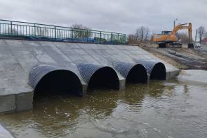 В Климовском районе завершается ремонт моста через ручей в посёлке Плавна