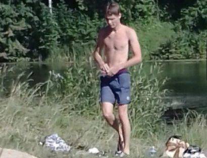 В Стародубе на озере мужчина спас тонувшего ребенка