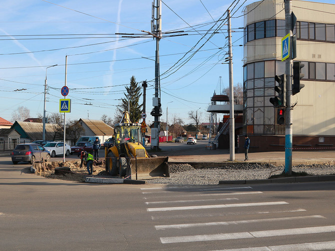 В Брянске продолжают расширять дорогу на Городищенской горке