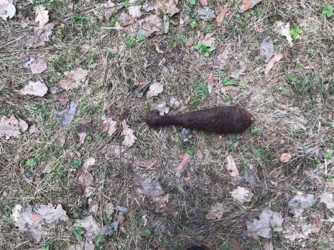 В Брянске во дворе дома по проспекту Станке Димитрова нашли минометную мину