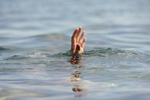 Под Дубровкой спасли тонувших в озере трёх девочек