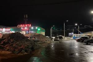 В Брянске расчистили заваленные снегом дороги в 10-м микрорайоне