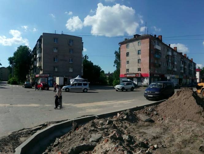 В Брянске жители «Лития» не могут добиться строительства тротуара