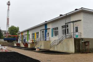 В Навле завершается строительство пристройки к детскому саду №3