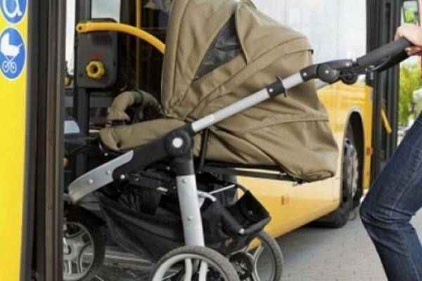 В Брянске водителей автобусов упрекнули в безразличии к родителям с колясками