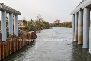 В Брянске строители Славянского моста возвращают Десну в родные берега