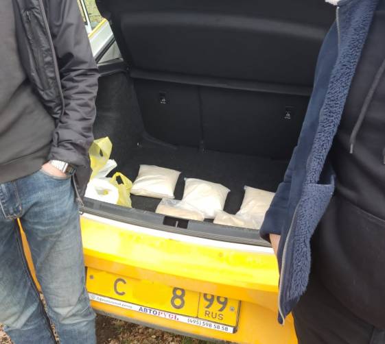 В Суземке осудили пойманного с 9,9 кг наркотиков москвича