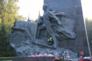 Бянский памятник Воинам-водителям погрузился в кромешную тьму