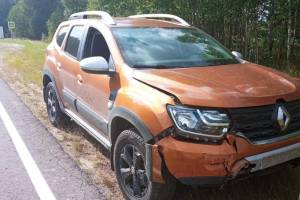 В Красногорском районе пенсионер на мотоблоке врезался в Renault и разбил голову