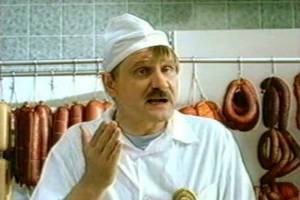 В Брянске продавца мяса в ТЦ «Браво» наказали за отсутствие маски