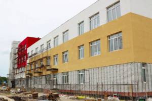 В Брянске набирают сотрудников в строящийся детский сад