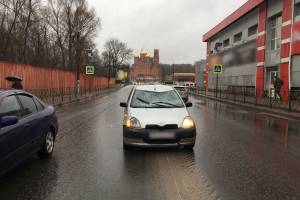 В Клинцах водитель легковушки покалечил 17-летнего парня