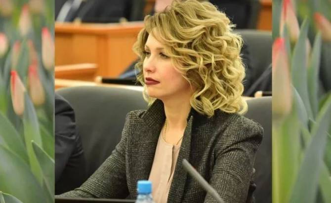 В Брянске мандат депутата Облдумы решила сдать Ирина Агафонова