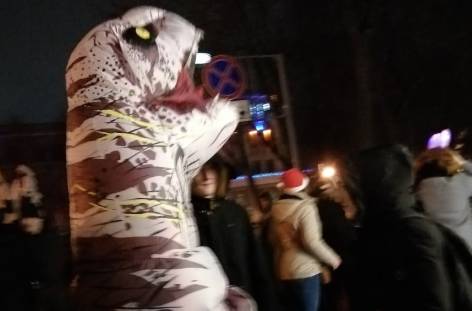 Брянск атаковали динозавры в новогоднюю ночь