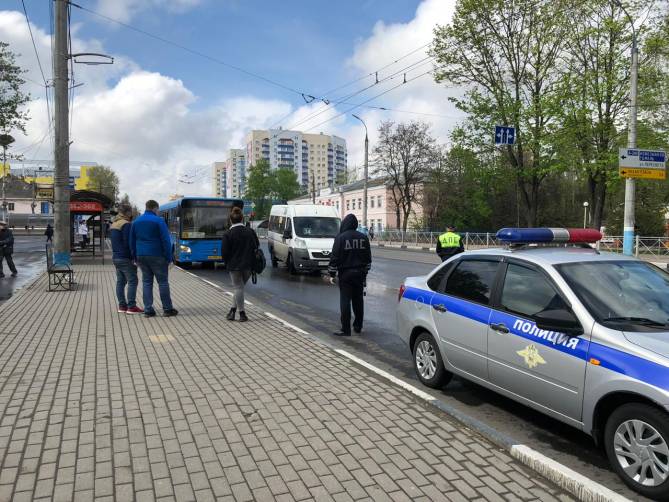 В общественном транспорте Брянска поймали 67 безмасочников