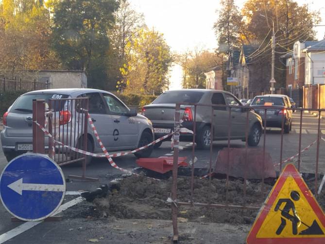 В Брянске перекопали новую дорогу на улице Ульянова 