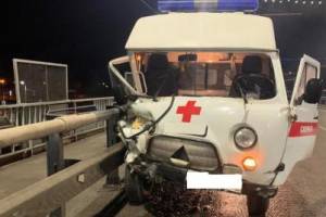 В Брянске скорая помощь попала в ДТП: ранены два человека