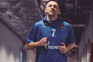 Баскетболист Фридзон передал детским домам Клинцов полмиллиона рублей
