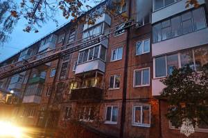 В Карачеве горела квартира в многоэтажке