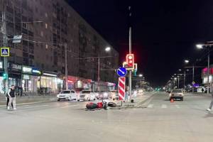 В Брянске 31-летний мотоциклист врезался в «ВАЗ» и покалечился