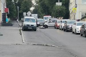 В Брянске на улице Фокина столкнулись две легковушки