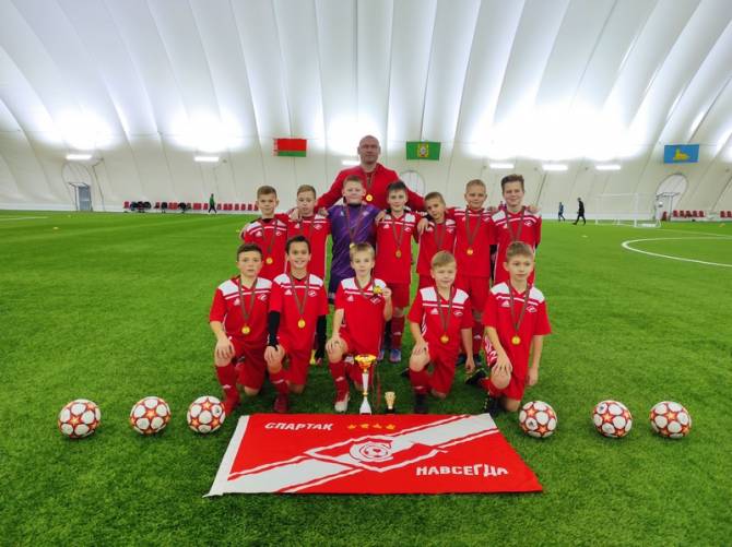 Юные футболисты брянского «Спартака» победили на турнире в Гомеле