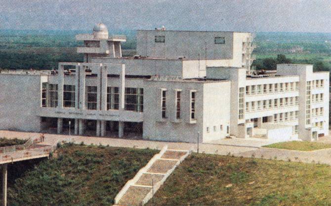 Брянцам показали дворец Гагарина до реконструкции