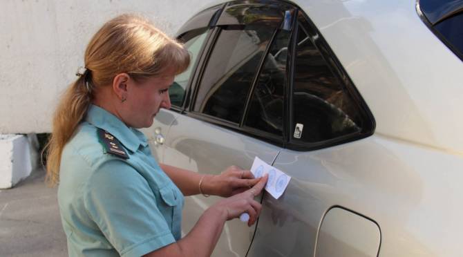 В Севске суд конфисковал у молдаванина автомобиль