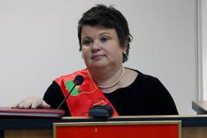Доход главы Брянска Марины Дбар за год упал на 620 тысяч рублей