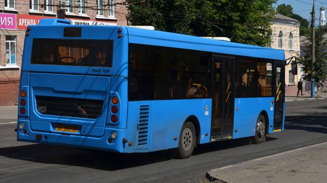 Мэру Брянска Макарову пожаловались на неудобный автобус №33